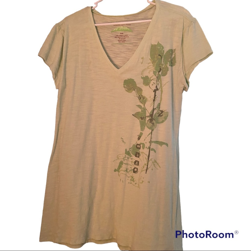 Earth Yoga T Shirt never worn